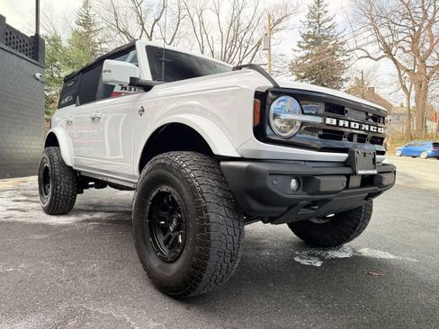 Used 2022 Ford Bronco Outer Banks image 11