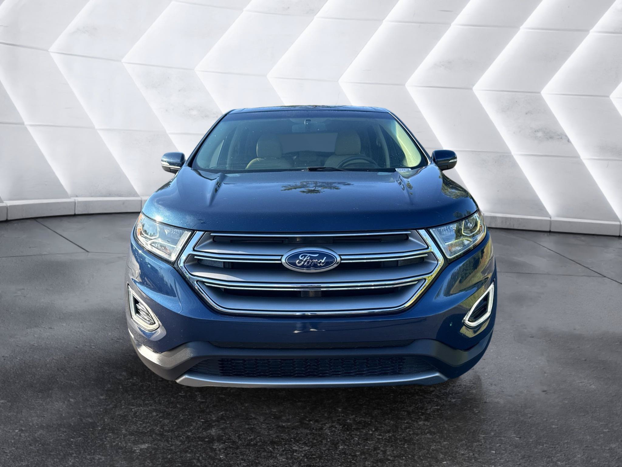 Used 2017 Ford Edge SEL w/ Equipment Group 201A FWD image 2