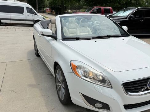 Used 2013 Volvo C70 T5 FWD image 12
