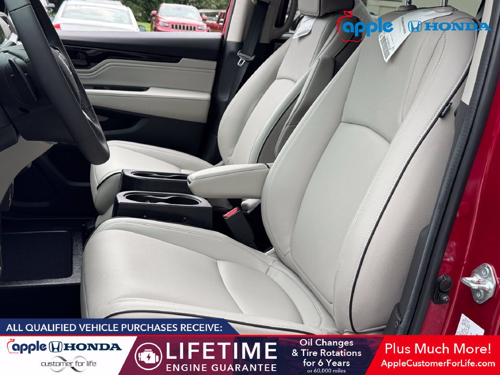 Used 2026 Honda Odyssey Touring image 5