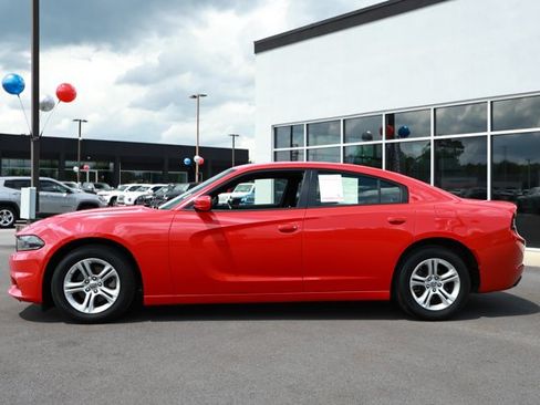 Used 2022 Dodge Charger SXT RWD image 9