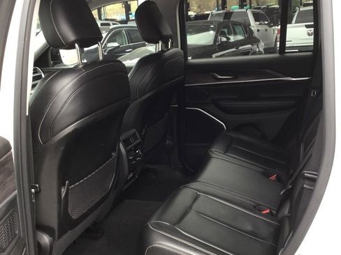 Used 2022 Jeep Grand Cherokee Limited 4xe AWD/4WD image 5