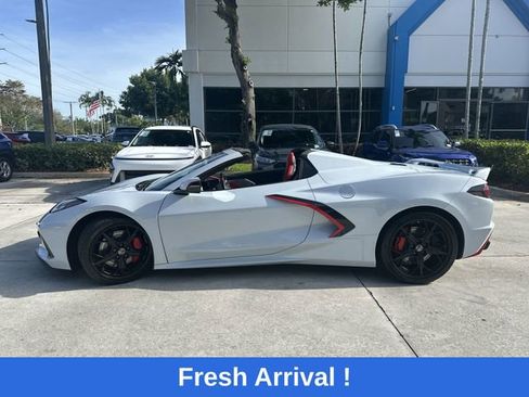 Used 2022 Chevrolet Corvette Stingray Premium Conv w/ Z51 Performance Package RWD image 15