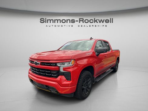 Used 2023 Chevrolet Silverado 1500 RST image 3