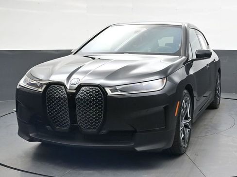 Used 2022 BMW iX xDrive50 AWD/4WD image 10