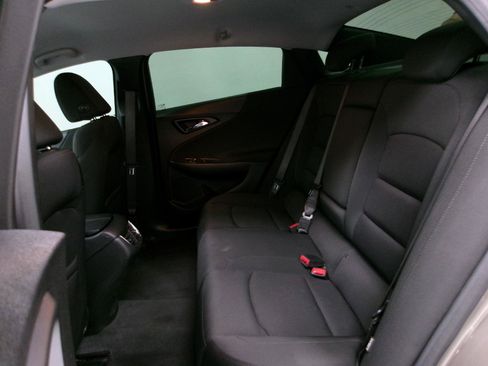 Used 2020 Chevrolet Malibu LT FWD image 9