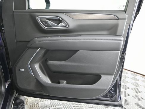 Used 2022 Chevrolet Tahoe Z71 w/ Z71 Off-Road Package image 12