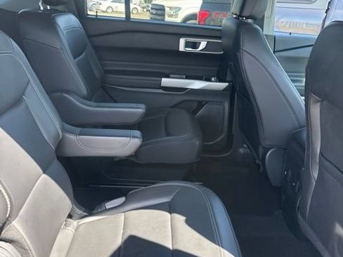 Certified 2023 Ford Explorer XLT w/ Equipment Group 202A AWD/4WD image 6