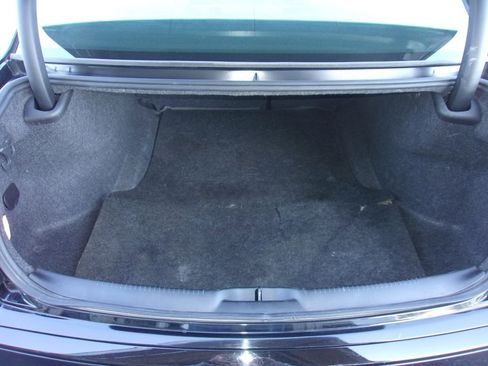 Used 2021 Chrysler 300 Touring L image 7