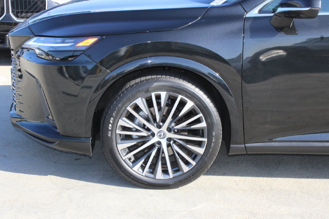 Certified 2023 Lexus RX 350 w/ Accessory Package (2T) AWD/4WD image 4