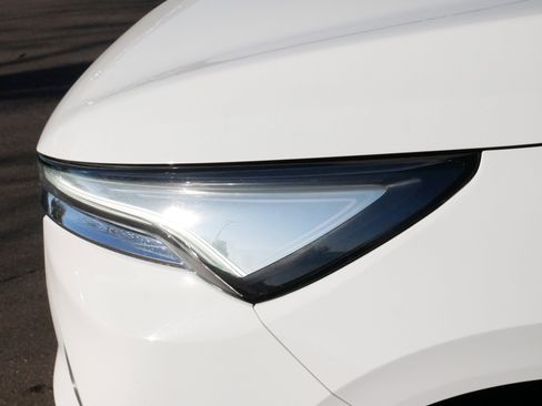 Used 2024 Buick Enclave Premium image 16