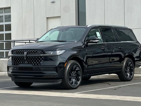 New 2026 Lincoln Navigator L Black Label image 7