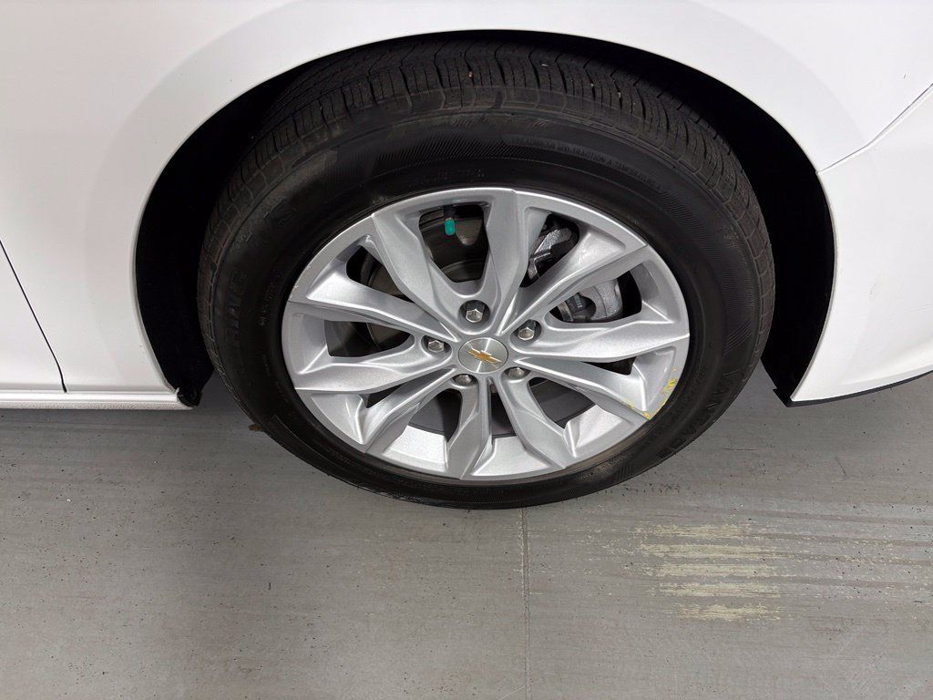 Certified 2024 Chevrolet Malibu LT FWD image 12