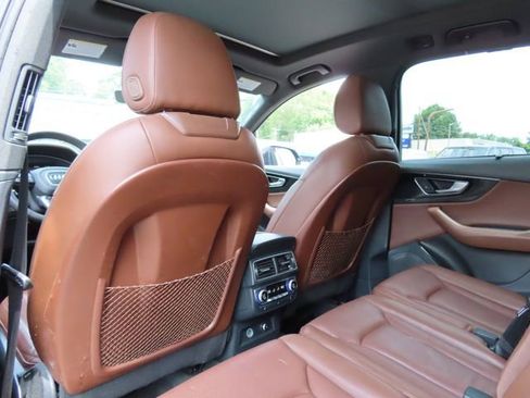 Used 2018 Audi Q7 3.0T Prestige AWD/4WD image 15