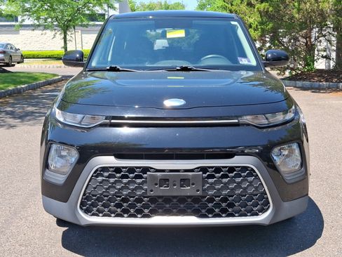 Used 2020 Kia Soul LX FWD image 2