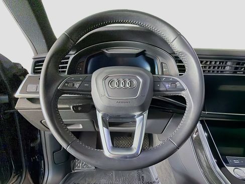 Used 2019 Audi Q8 Premium w/ Convenience Package AWD/4WD image 11