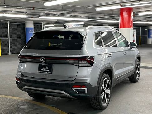 New 2025 Volkswagen Taos SEL image 6
