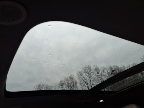 Certified 2024 Jaguar F-PACE R-Dynamic S image 18