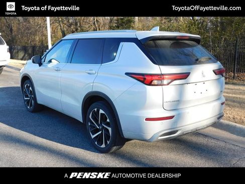 Used 2023 Mitsubishi Outlander SEL image 9