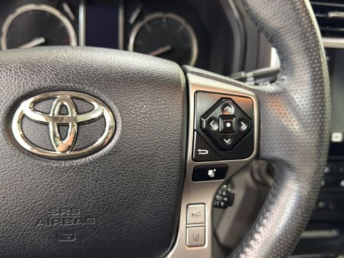 Used 2022 Toyota 4Runner Limited AWD/4WD image 14