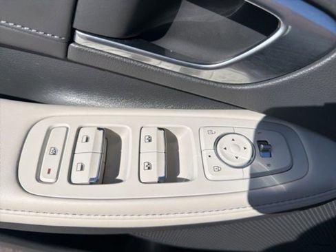 Used 2022 Hyundai Sonata Limited image 21