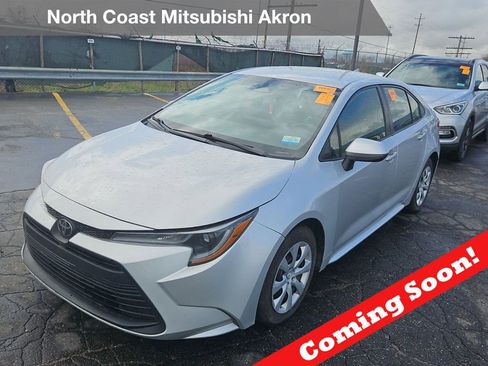 Used 2023 Toyota Corolla LE FWD image 1