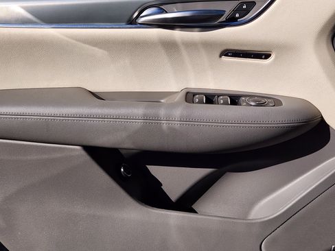 Used 2019 Cadillac XT5 Luxury image 25