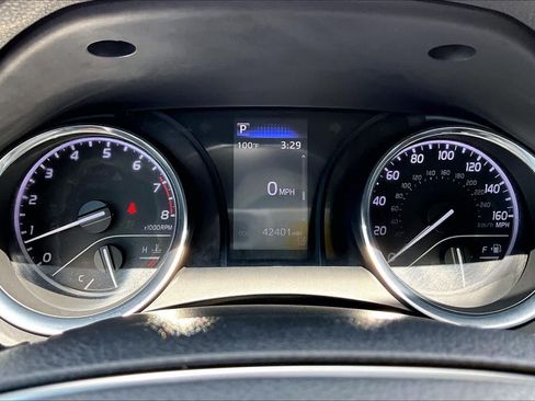 Used 2020 Toyota Camry SE FWD image 24