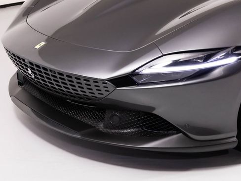 Used 2025 Ferrari Roma Spider image 9