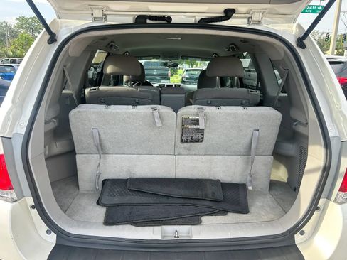 Used 2013 Toyota Highlander FWD image 13