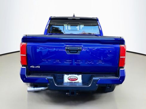 Used 2025 Toyota Tacoma SR5 image 6