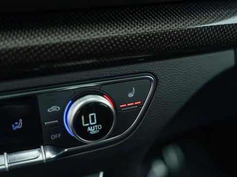 Used 2024 Audi SQ5 Premium Plus image 33