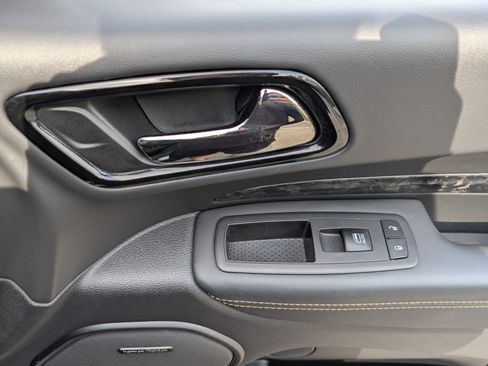 Used 2025 Dodge Durango R/T image 23