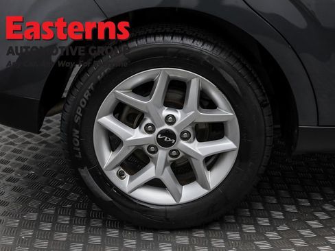 Used 2023 Kia Soul LX w/ LX Technology Package image 29