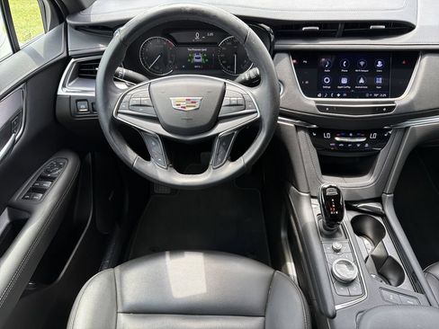 Certified 2022 Cadillac XT5 Luxury FWD image 14