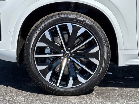 Used 2026 Volvo XC90 B5 Plus w/ Protection Package AWD/4WD image 27