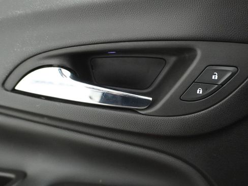 Used 2022 Chevrolet Equinox LT FWD image 26