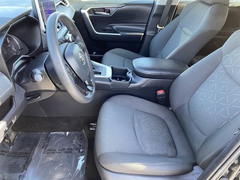 Used 2024 Toyota RAV4 XLE image 19