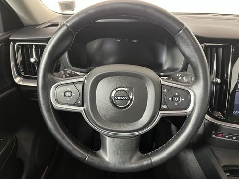 Used 2019 Volvo S60 T6 Momentum w/ Multimedia Package image 12