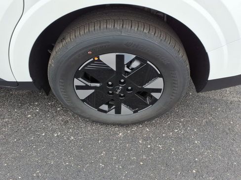New 2026 Kia Carnival LXS FWD image 9