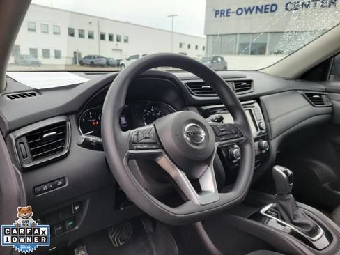 Used 2018 Nissan Rogue SV AWD/4WD image 18