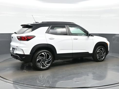 Used 2024 Chevrolet TrailBlazer RS w/ Convenience Package AWD/4WD image 6