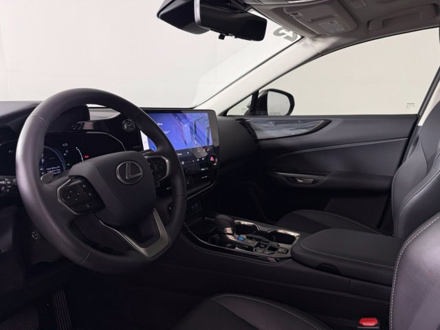 Used 2025 Lexus NX 350h AWD w/ Accessory Package (2T) image 4