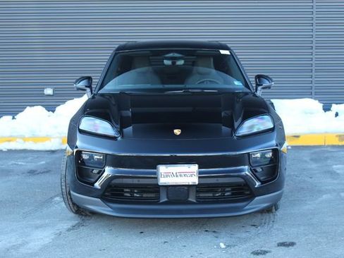 New 2026 Porsche Macan 4 Electric image 11