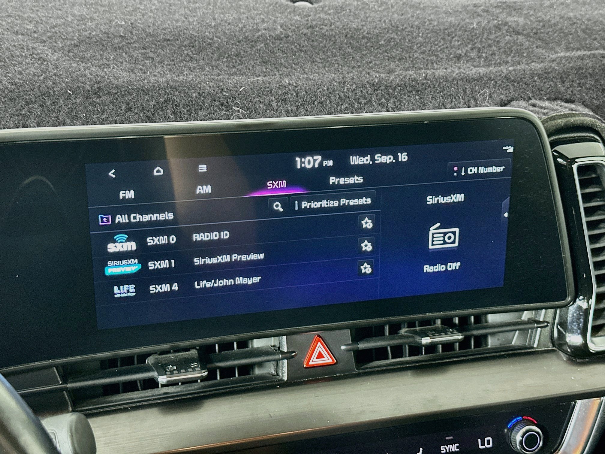 Used 2024 Kia Sportage EX AWD/4WD image 19
