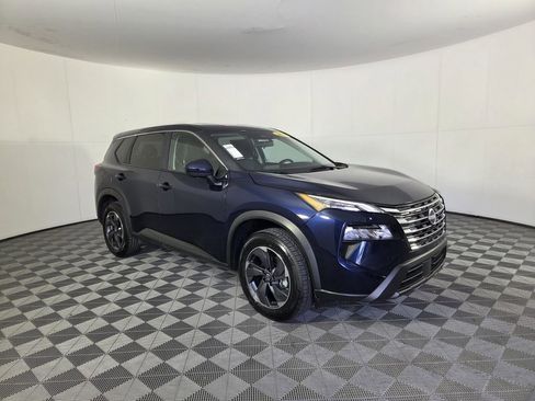Used 2025 Nissan Rogue SV FWD image 7