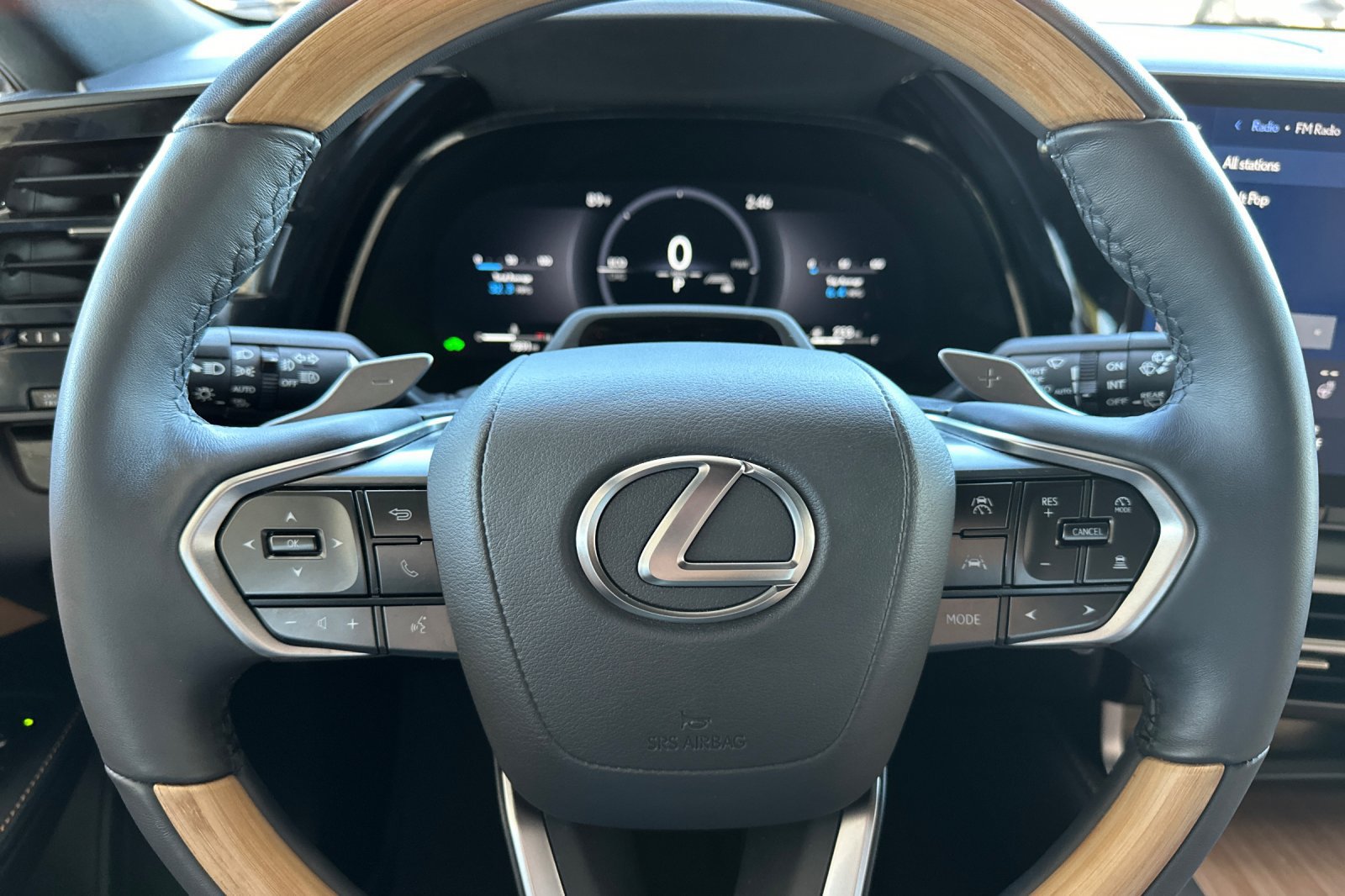 Used 2026 Lexus RX 350h w/ Convenience Package AWD/4WD image 23