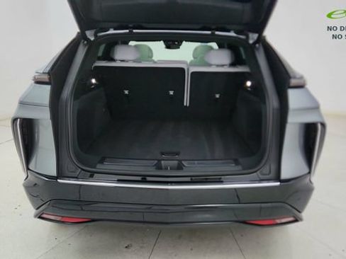 Used 2024 Cadillac Lyriq Luxury AWD/4WD image 14