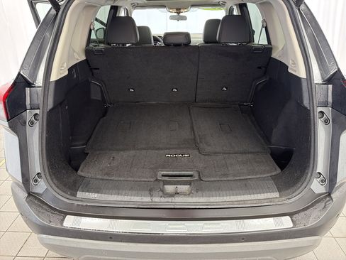 Used 2021 Nissan Rogue SV w/ Premium Package AWD/4WD image 14