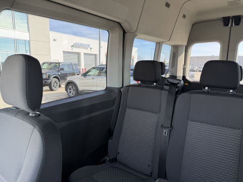 Used 2022 Ford Transit 350 XLT image 12